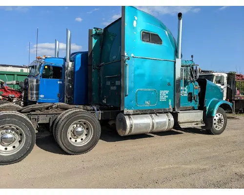 INTERNATIONAL 9300 Complete Vehicle