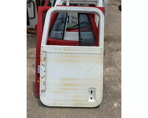 INTERNATIONAL 9300 Door Assembly, Front