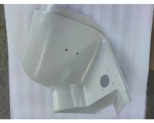 INTERNATIONAL 9300 Fender Extension
