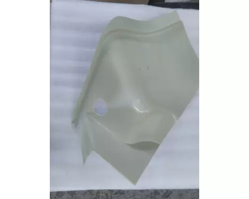 INTERNATIONAL 9300 Fender Extension