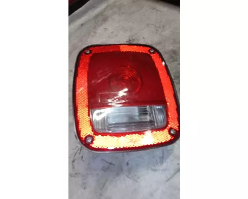 INTERNATIONAL 9300 Front Lamp (Turn Signal)