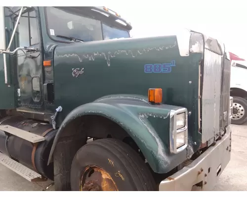 INTERNATIONAL 9300 HOOD