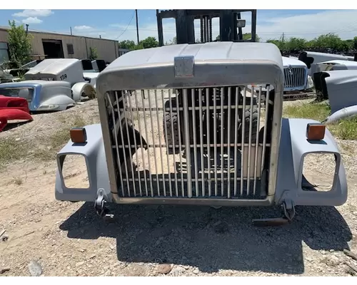 INTERNATIONAL 9300 Hood
