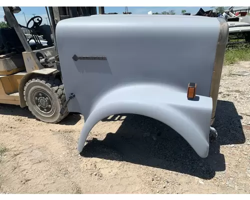 INTERNATIONAL 9300 Hood