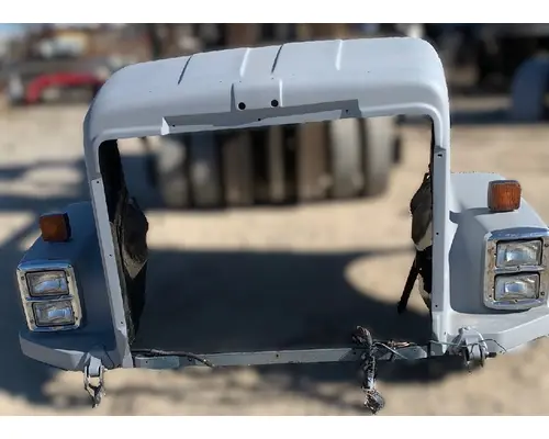 INTERNATIONAL 9300 Hood