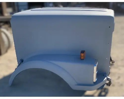 INTERNATIONAL 9300 Hood