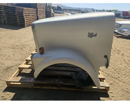 INTERNATIONAL 9300 Hood