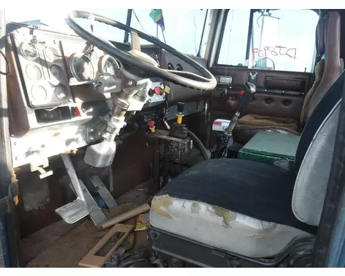 INTERNATIONAL 9300 Steering Column