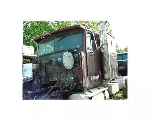 INTERNATIONAL 9370 Cab Clip