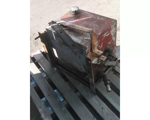 INTERNATIONAL 9370 HYDRAULIC TANK