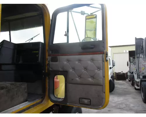 INTERNATIONAL 9400 1990-1999 DOOR ASSEMBLY, FRONT