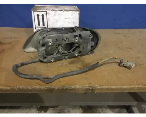 INTERNATIONAL 9400I 2000-2005 HEADLAMP ASSEMBLY
