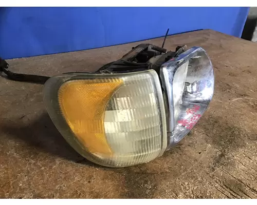 INTERNATIONAL 9400I 2000-2005 HEADLAMP ASSEMBLY