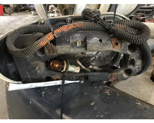 INTERNATIONAL 9400I 2000-2005 HEADLAMP ASSEMBLY
