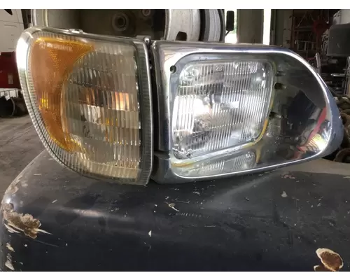INTERNATIONAL 9400I 2000-2005 HEADLAMP ASSEMBLY