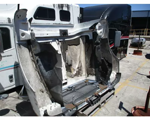 INTERNATIONAL 9400I 2000-2008 HOOD