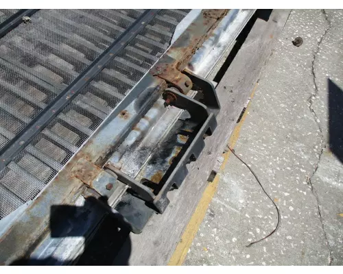 INTERNATIONAL 9400I 2000-2008 HOOD