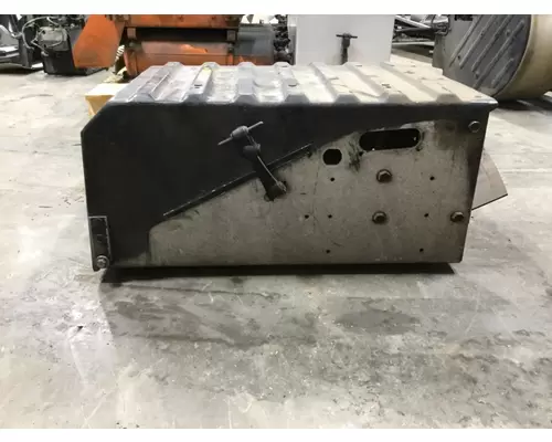 INTERNATIONAL 9400I BATTERY BOX