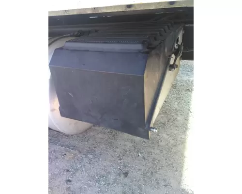 INTERNATIONAL 9400I BATTERY BOX