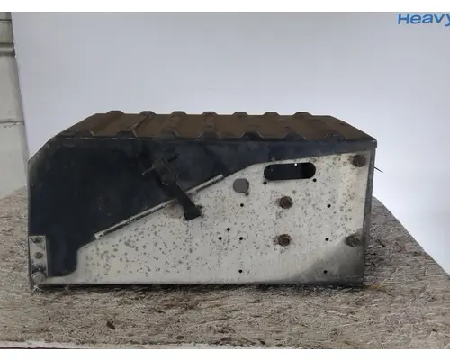 INTERNATIONAL 9400I BATTERY BOX