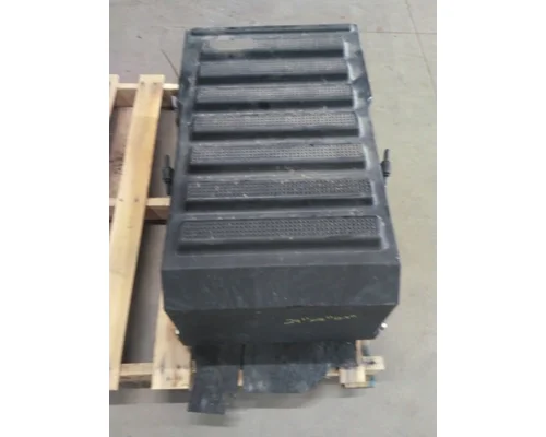 INTERNATIONAL 9400I BATTERY BOX