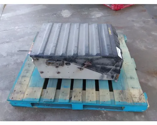 INTERNATIONAL 9400I BATTERY BOX