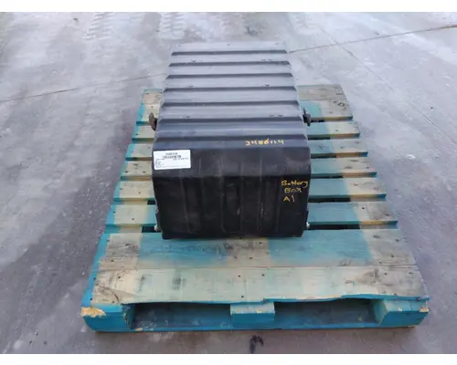 INTERNATIONAL 9400I BATTERY BOX