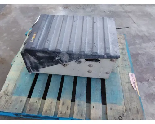 INTERNATIONAL 9400I BATTERY BOX