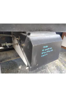 INTERNATIONAL 9400I BATTERY BOX
