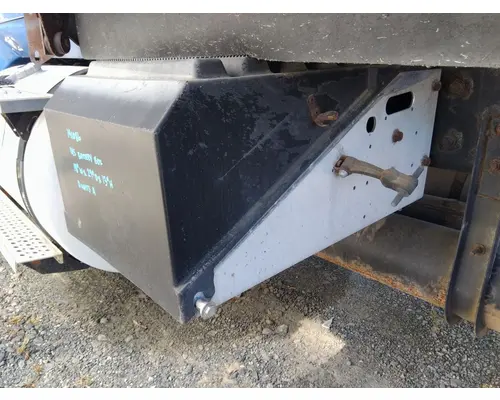 INTERNATIONAL 9400I BATTERY BOX
