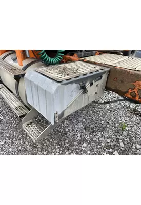 INTERNATIONAL 9400I Battery Box/Tray