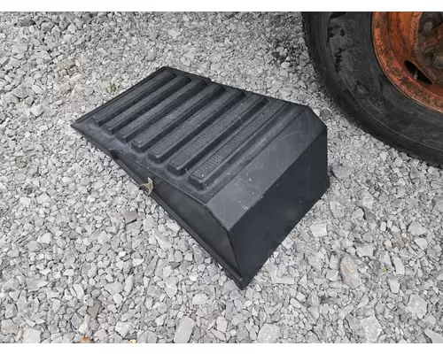 INTERNATIONAL 9400I Battery BoxTray