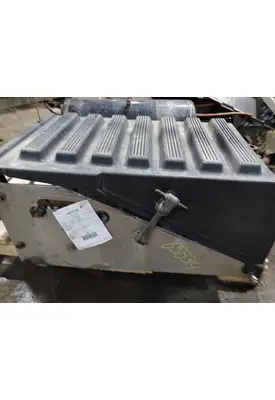 INTERNATIONAL 9400I Battery Box