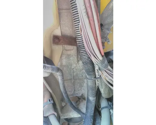 INTERNATIONAL 9400I CAB MOUNT,BRACKET