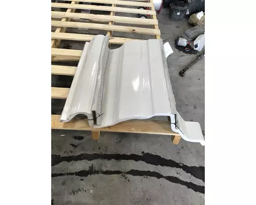 INTERNATIONAL 9400I CAB SKIRTSIDE FAIRING