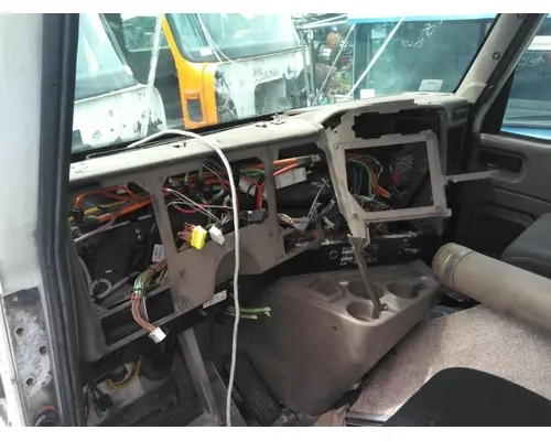 INTERNATIONAL 9400I CAB