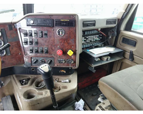 INTERNATIONAL 9400I CAB