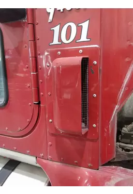 INTERNATIONAL 9400I COWL