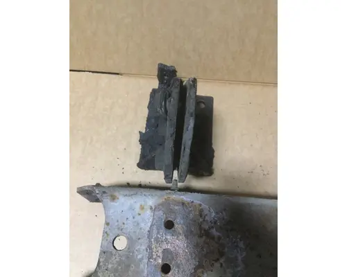 INTERNATIONAL 9400I CROSSMEMBER