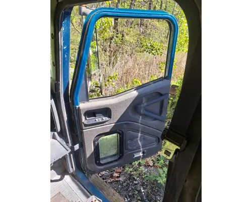 INTERNATIONAL 9400I Cab Mount