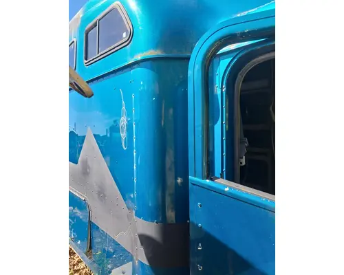 INTERNATIONAL 9400I Cab Mount