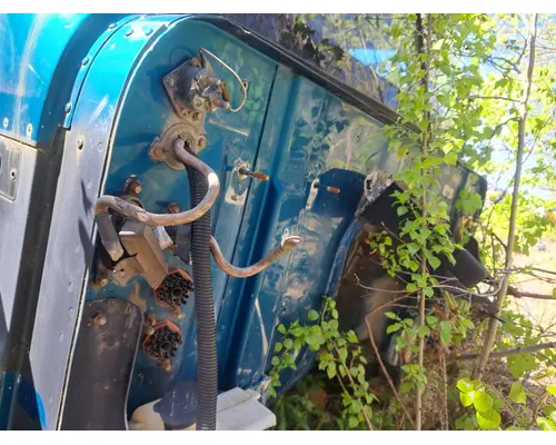 INTERNATIONAL 9400I Cab Mount