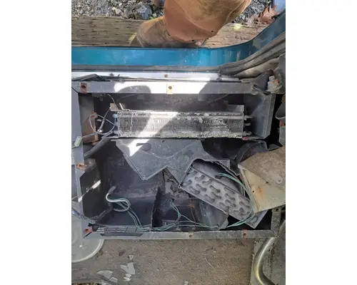 INTERNATIONAL 9400I Cab Mount