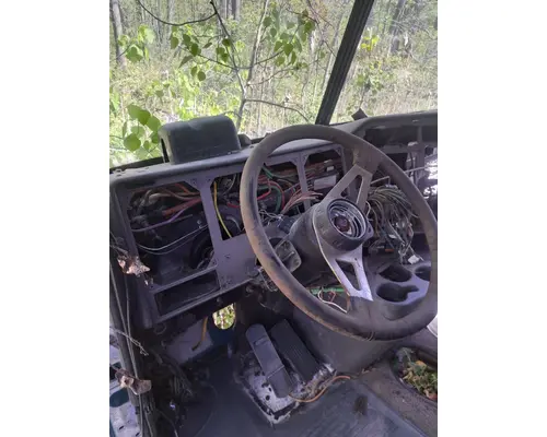 INTERNATIONAL 9400I Cab Mount