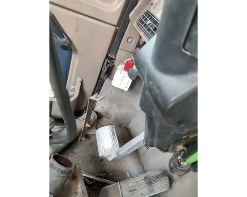 INTERNATIONAL 9400I Cab Mount