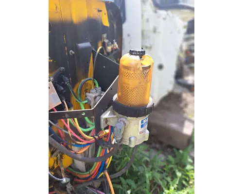 INTERNATIONAL 9400I Cab Mount