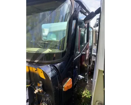 INTERNATIONAL 9400I Cab Mount