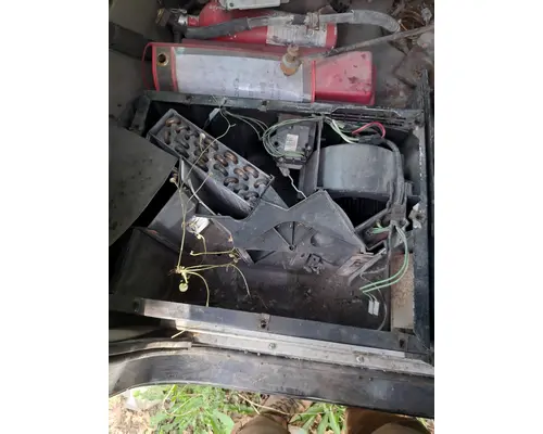 INTERNATIONAL 9400I Cab Mount