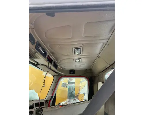 INTERNATIONAL 9400I Cab Mount