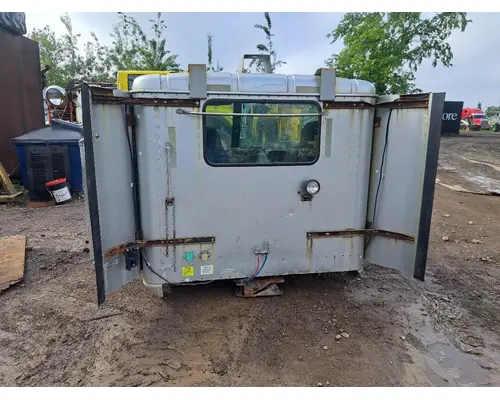 INTERNATIONAL 9400I Cab Mount